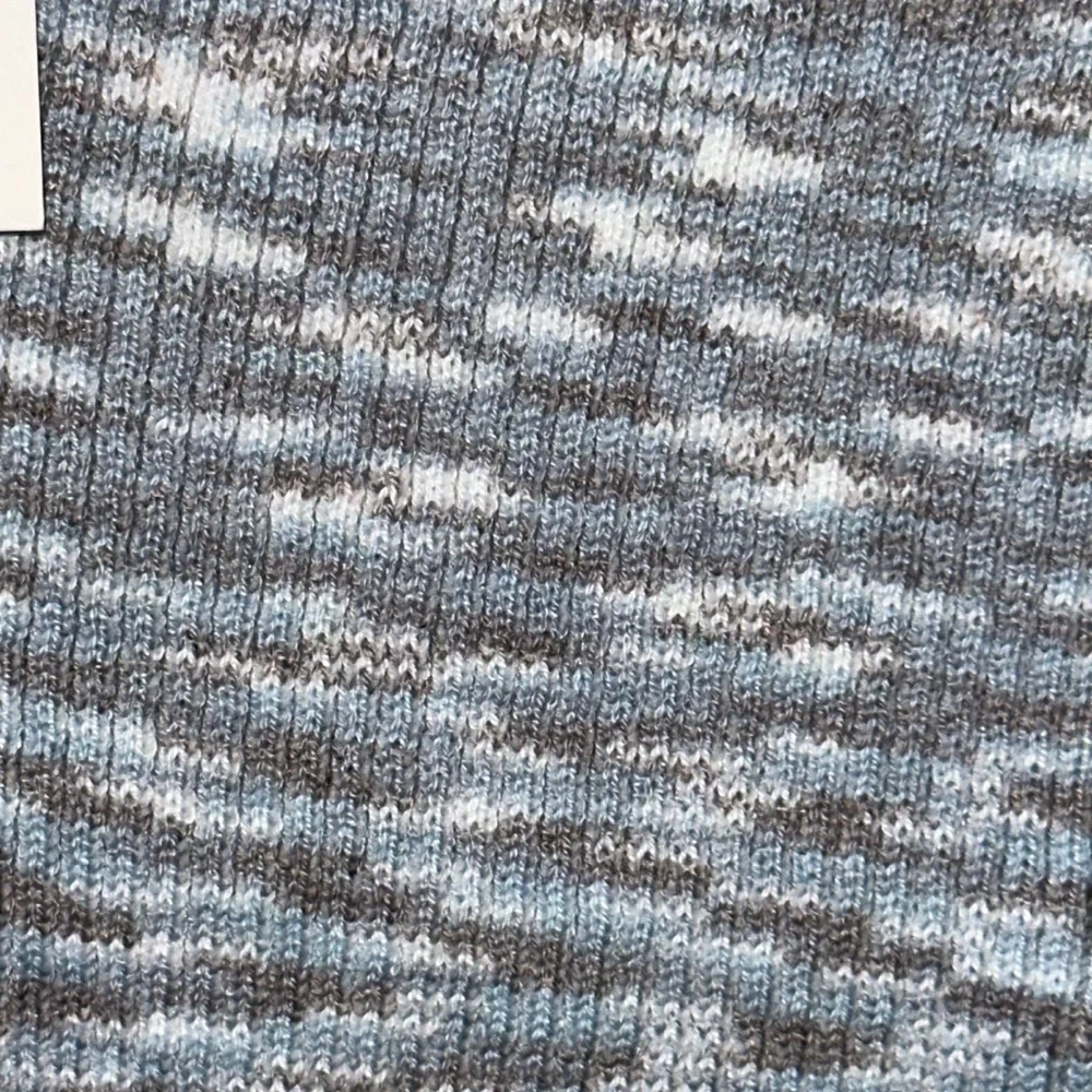 Crescent Jemmie Twist Front Sweater Top - Picture 8 of 11